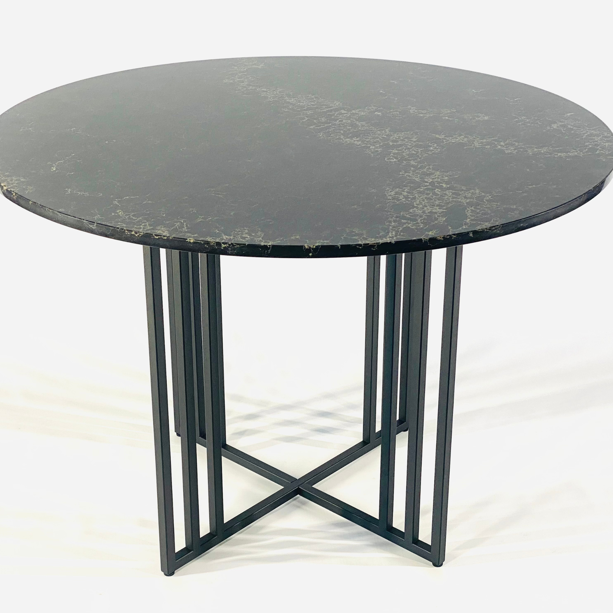 Galda Pamatne - THIN L