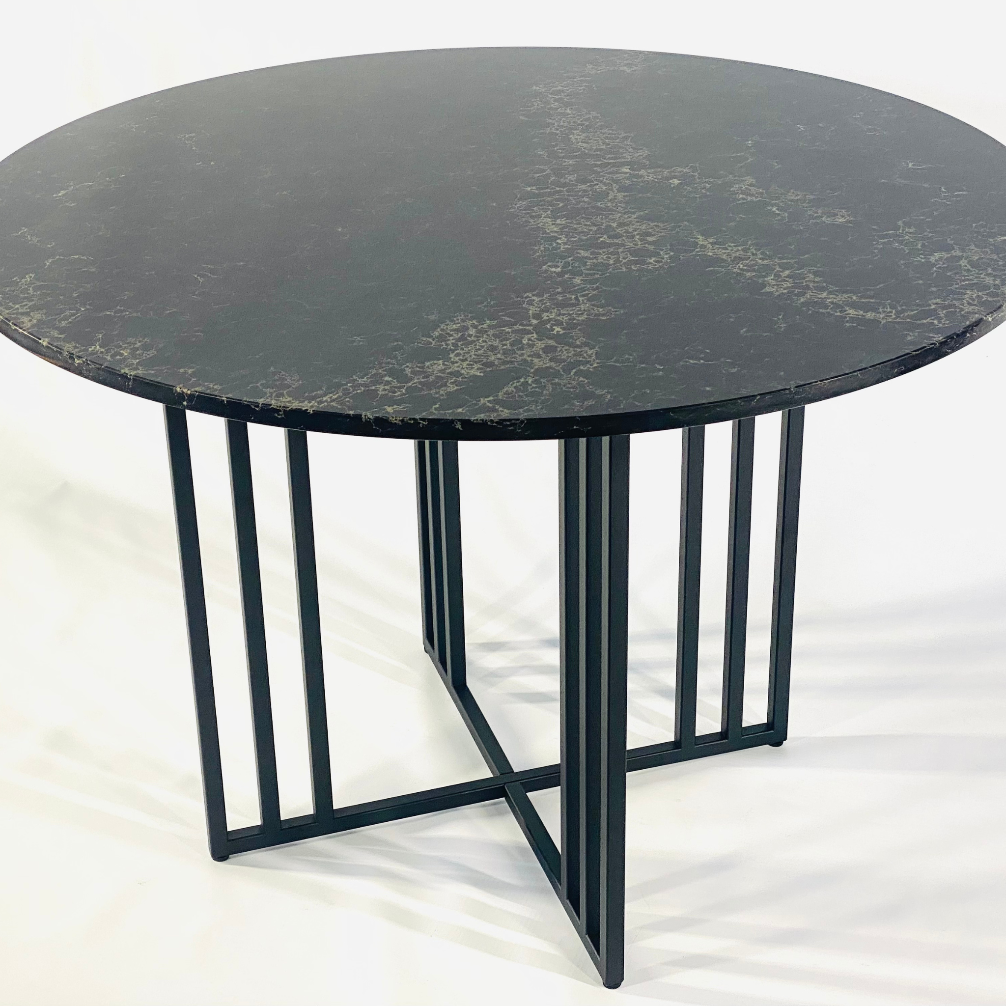 Galda Pamatne - THIN L